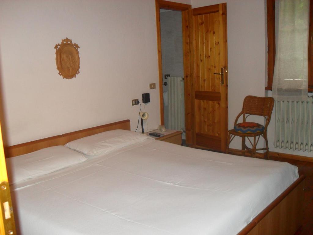 Albergo La Genzianella Беладжо Екстериор снимка