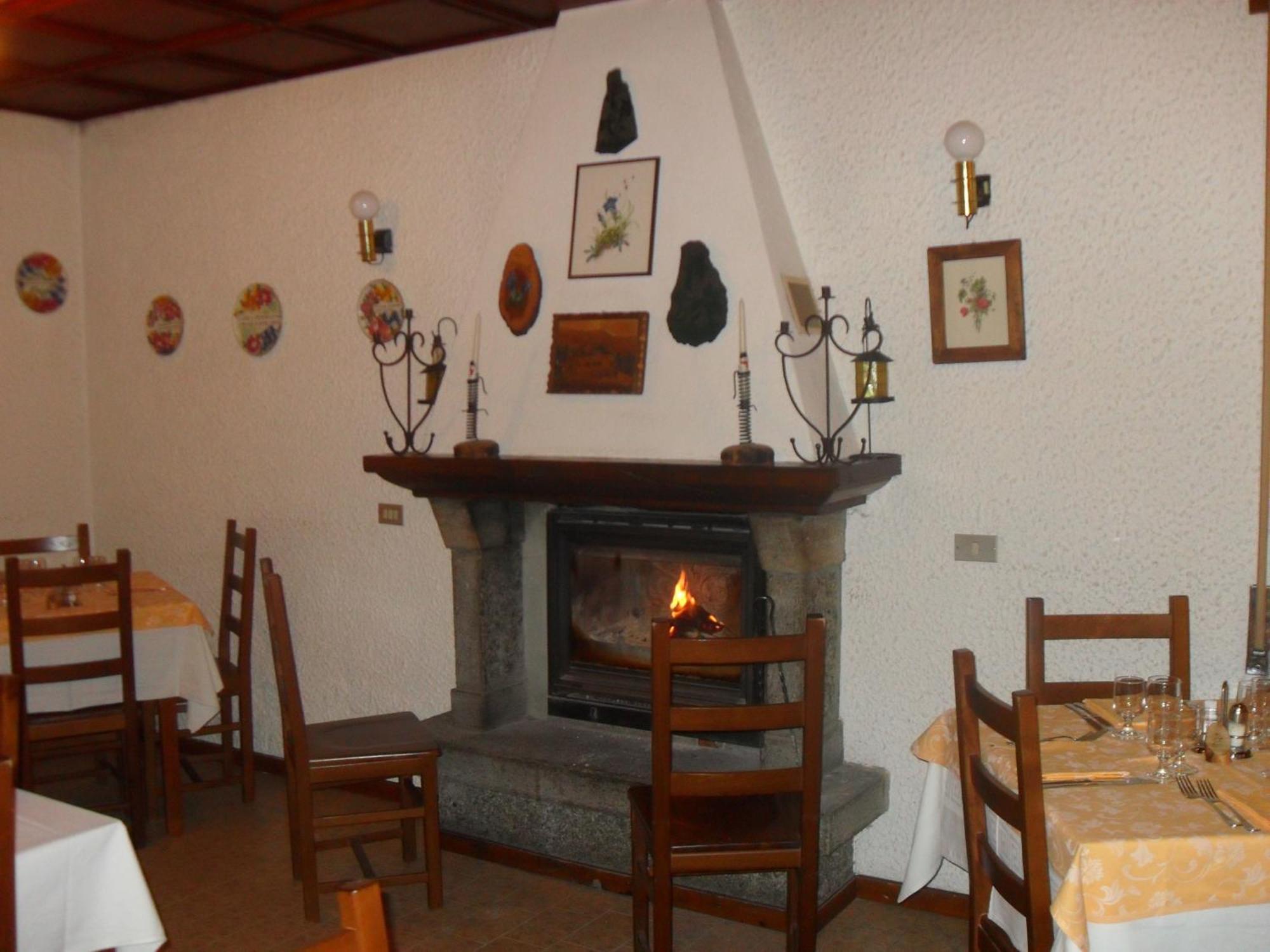 Albergo La Genzianella Беладжо Екстериор снимка