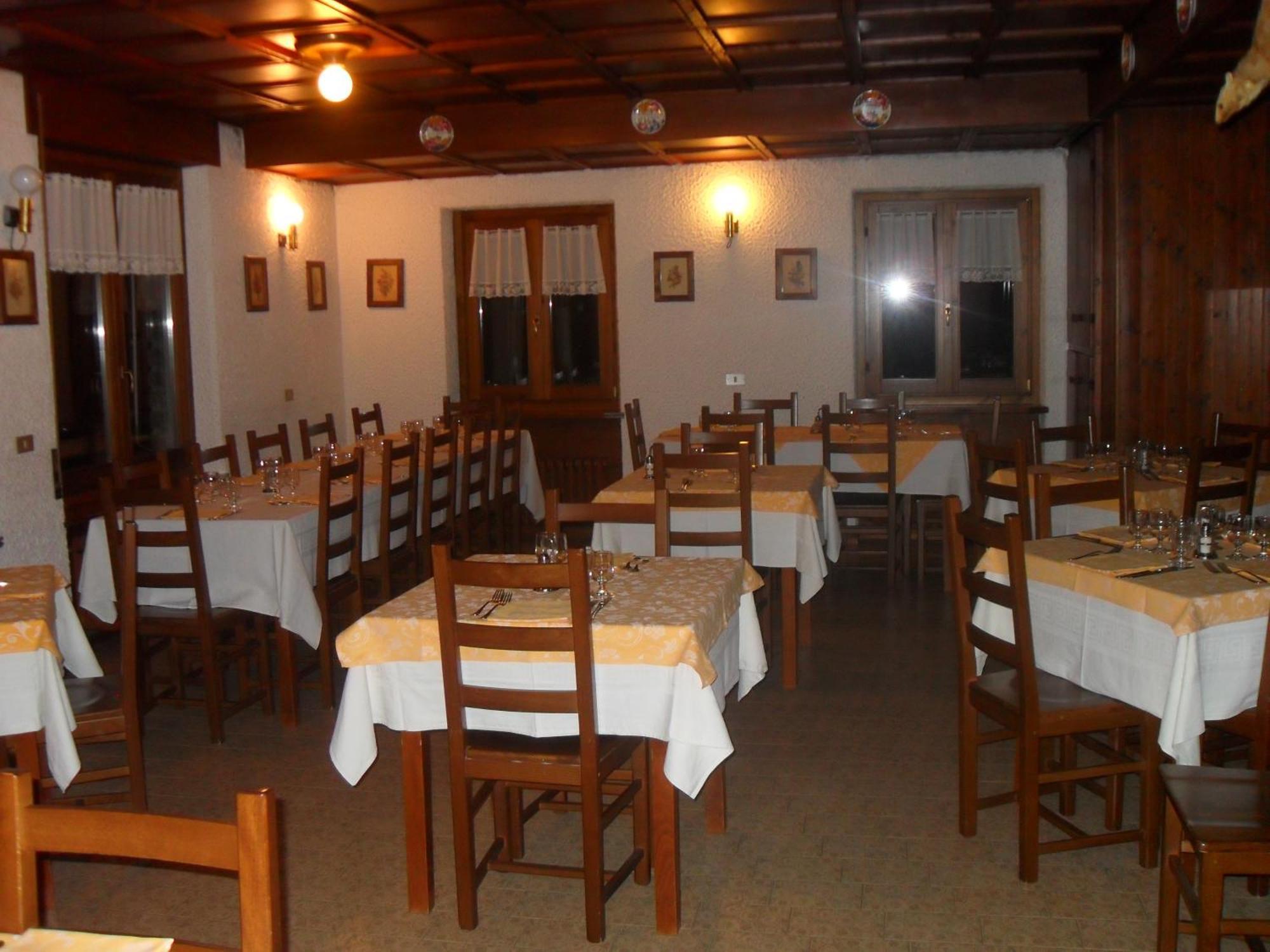 Albergo La Genzianella Беладжо Екстериор снимка