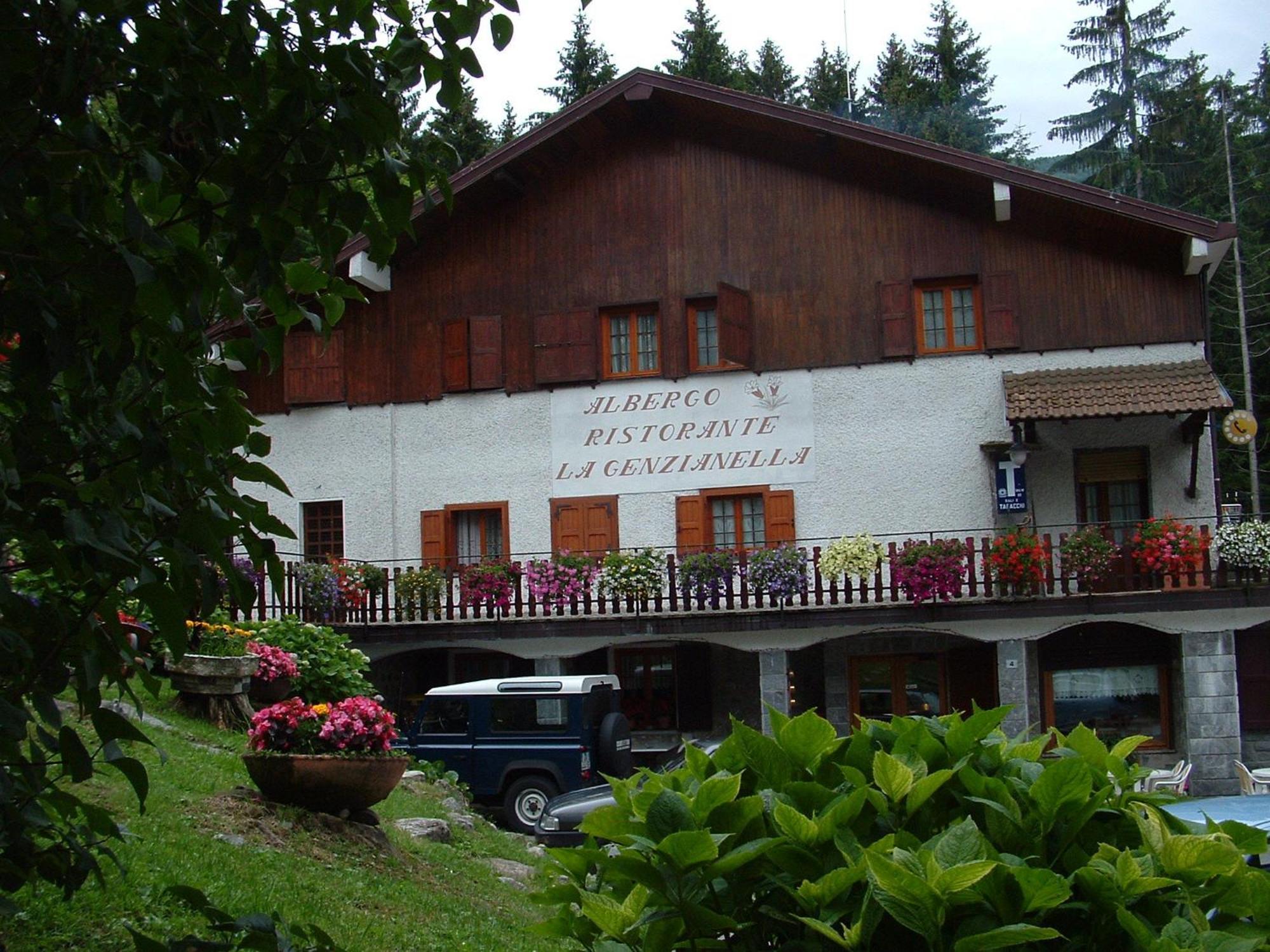Albergo La Genzianella Беладжо Екстериор снимка